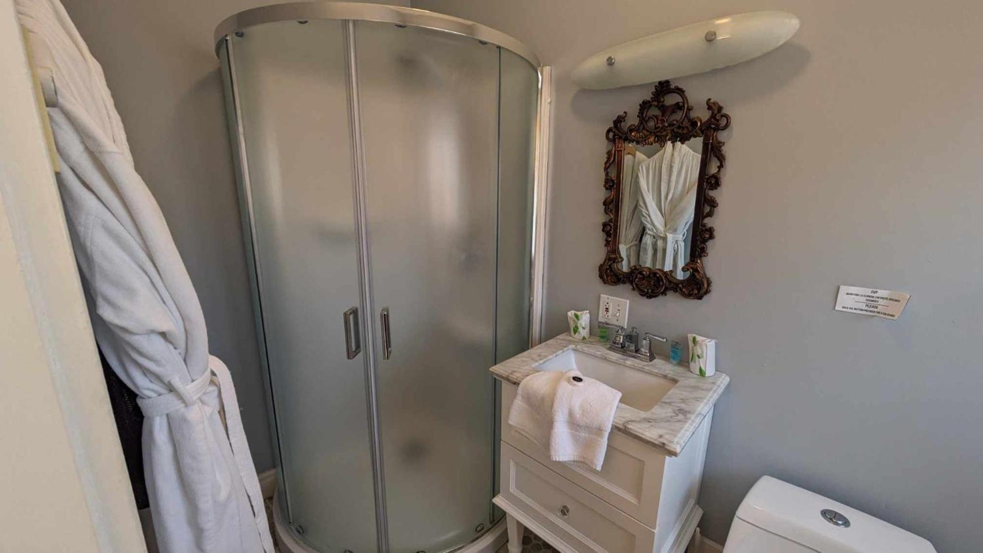 Hotel La Maison Rousseau Montmagny Habitación foto